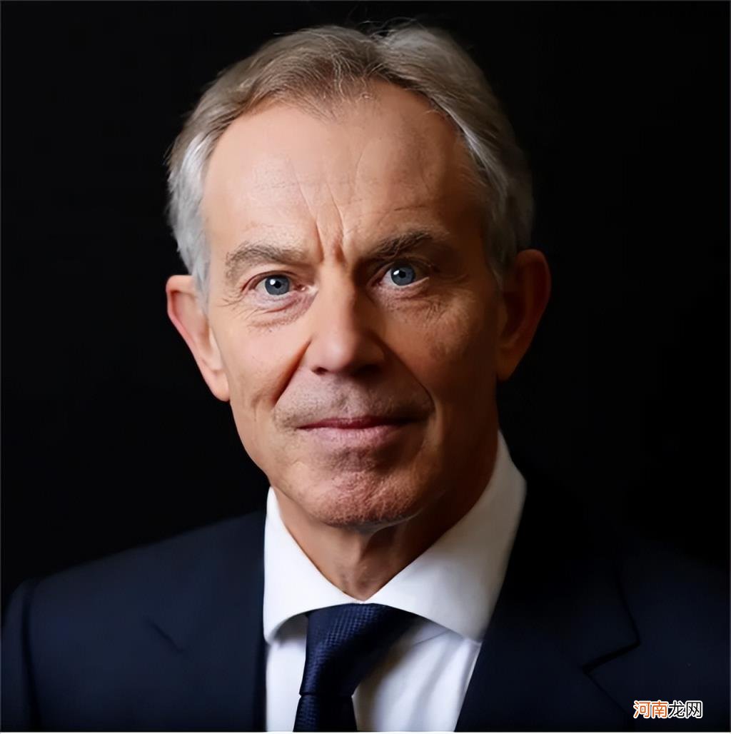 卡扎菲死得有多惨视频 卡扎菲是哪个国家里的