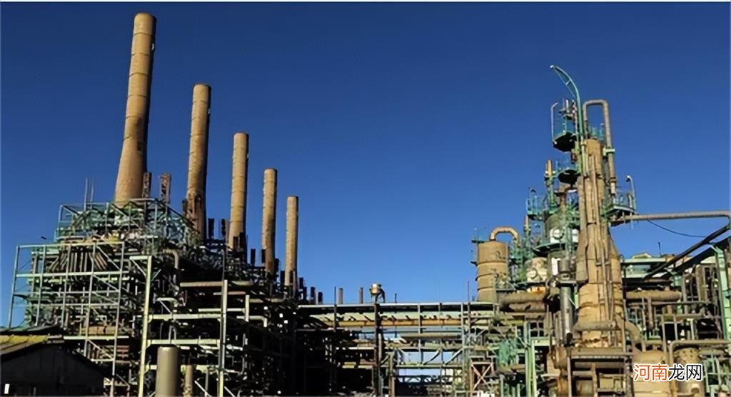 卡扎菲死得有多惨视频 卡扎菲是哪个国家里的