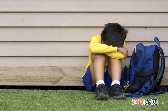 孩子在学校“被欺负”，如何全身而退？父母不妨试试这3个办法