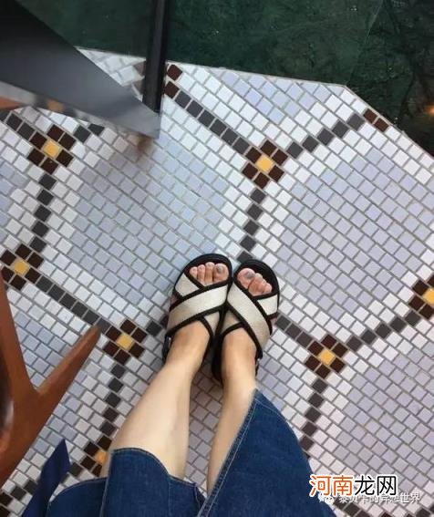 今年的爆款女鞋，适合夏天穿的爆款鞋？