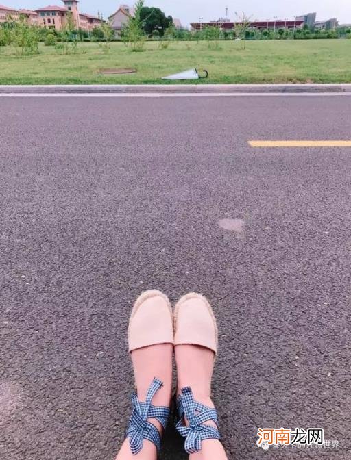 今年的爆款女鞋，适合夏天穿的爆款鞋？