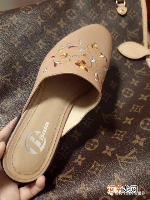 今年的爆款女鞋，适合夏天穿的爆款鞋？