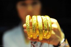 回收黄金多少钱一克2021年，实物黄金金饰价格报价行情走势分析？