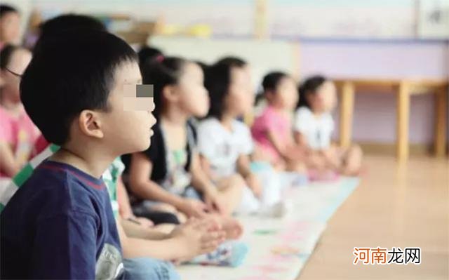 幼儿园“新型攀比”蔓延，老师和家长不及时制止，受伤的会是孩子