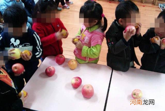 幼儿园“新型攀比”蔓延，老师和家长不及时制止，受伤的会是孩子