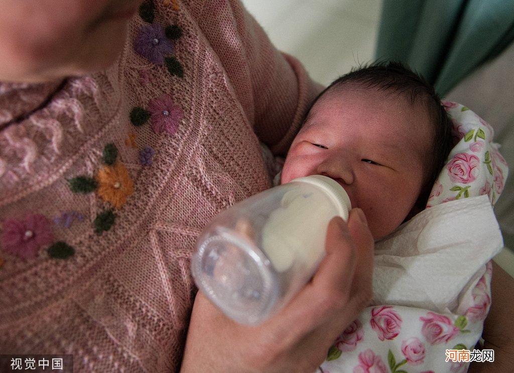 生完孩子，花大价钱请月嫂到底值不值得？4点找到靠谱月嫂