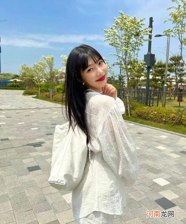 4款让发量翻倍的发型 女生头发少的发型图片