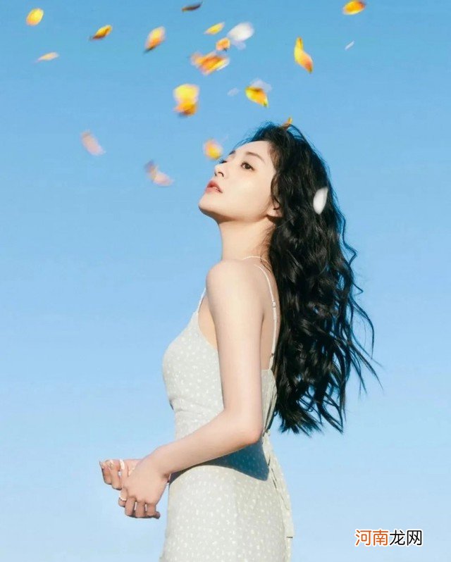 4款让发量翻倍的发型 女生头发少的发型图片