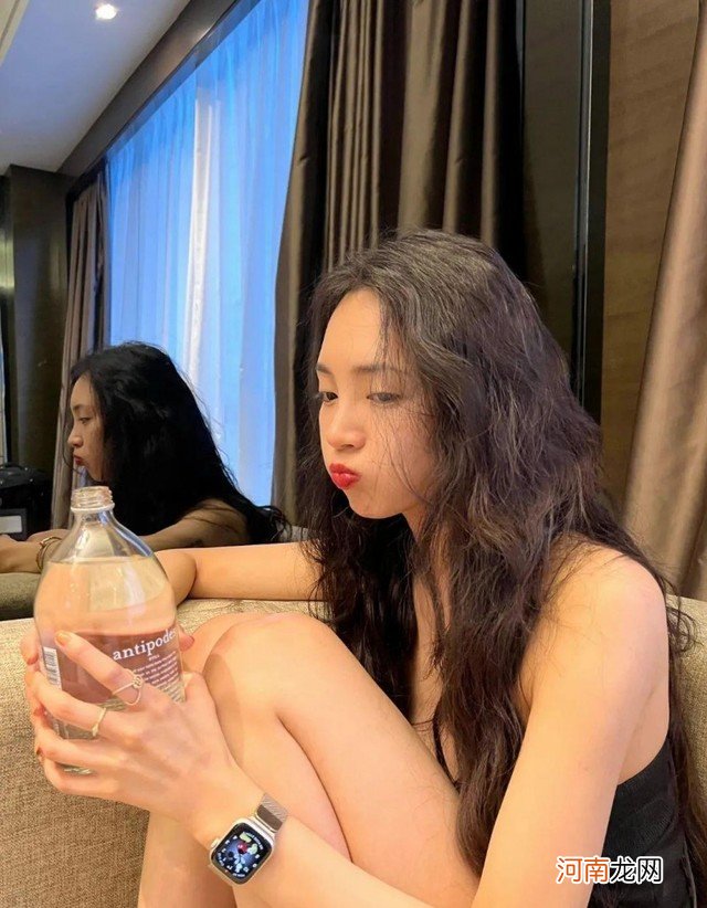 4款让发量翻倍的发型 女生头发少的发型图片