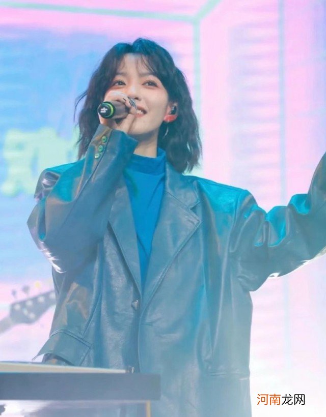 4款让发量翻倍的发型 女生头发少的发型图片