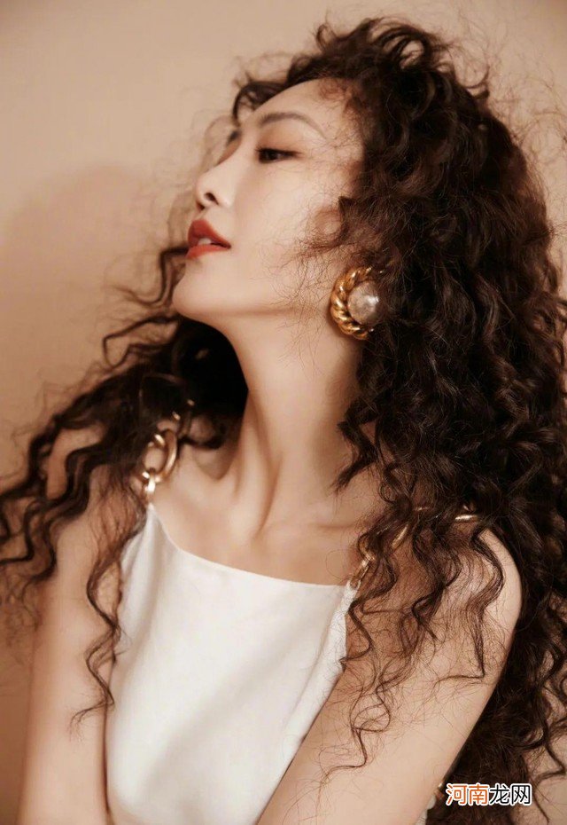 4款让发量翻倍的发型 女生头发少的发型图片