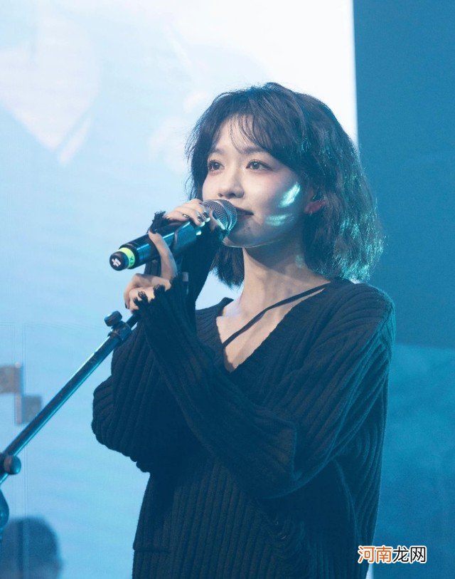 4款让发量翻倍的发型 女生头发少的发型图片