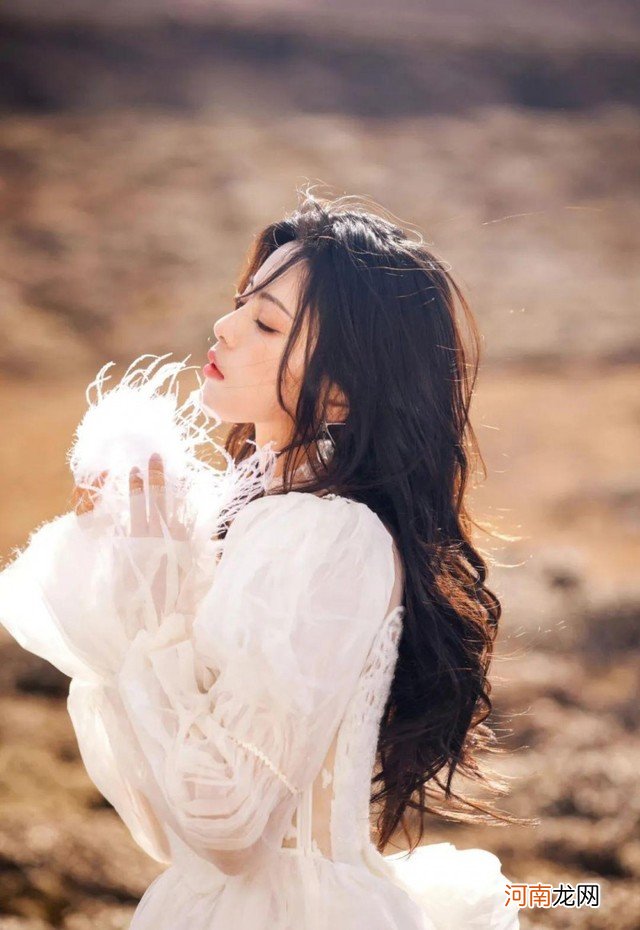 4款让发量翻倍的发型 女生头发少的发型图片