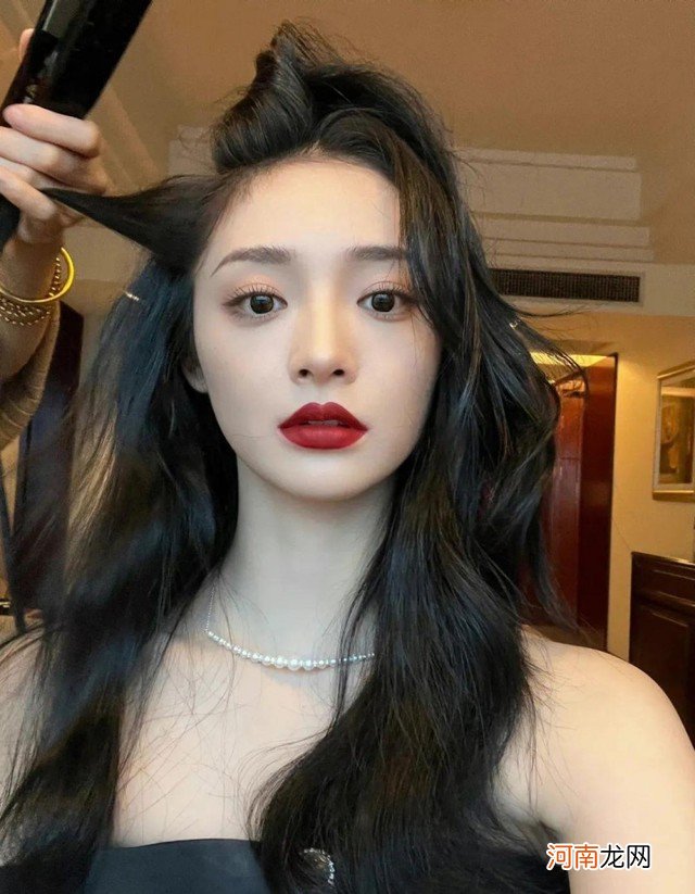 4款让发量翻倍的发型 女生头发少的发型图片