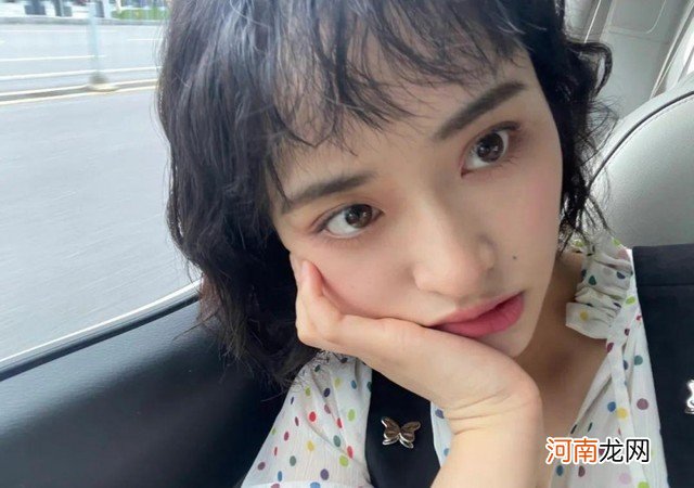 4款让发量翻倍的发型 女生头发少的发型图片