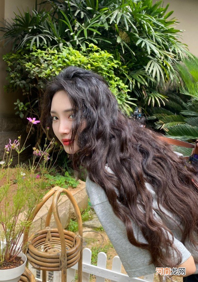 4款让发量翻倍的发型 女生头发少的发型图片