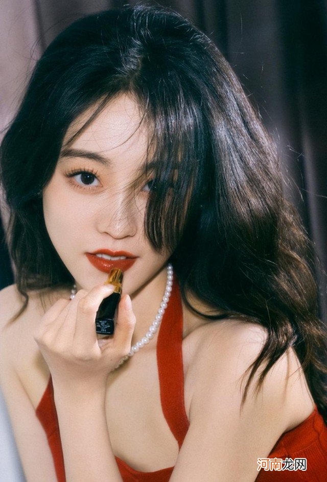 4款让发量翻倍的发型 女生头发少的发型图片