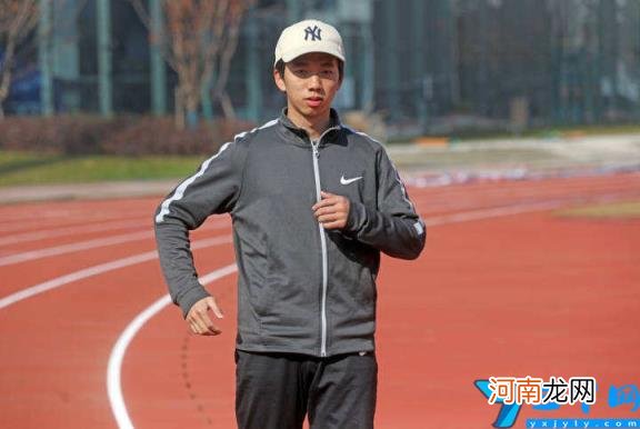 跑前注意事项 中考1000米满分多少时间