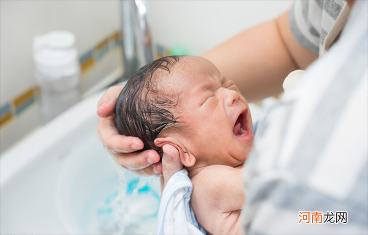 刚出的婴儿该怎么护理？这八大注意事项，值得每个新手父母重视