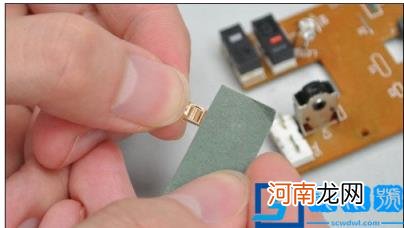 电脑鼠标拆卸组装教程图解鼠标的拆解过程 鼠标怎么拆开清理
