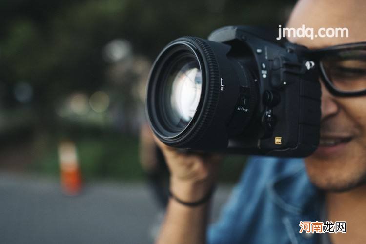 解梦眼镜 解梦眼镜蛇近屋