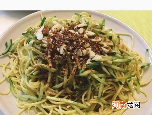 凉面条怎么做才好吃 凉面条的做法家常做法窍门