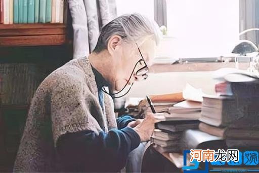 为什么叫杨绛叫先生呢 杨绛为什么叫自己先生