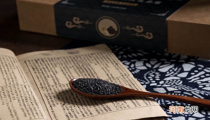 犹抱琵琶半遮面是什么意思 犹抱琵琶半遮面的翻译