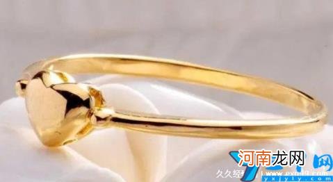 18k金价格是黄金的75%左右 18k金和黄金的区别价格怎么算