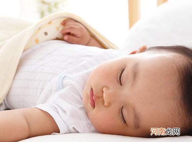宝宝晚上睡整觉的前提，是三种能力的提升，家长还要做好辅助工作