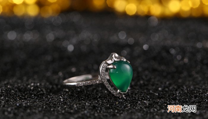 翡翠分为哪几种 翡翠分为多少种