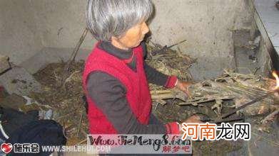 为什么会突然梦见死去的亲人 为什么会突然梦到死去的亲人