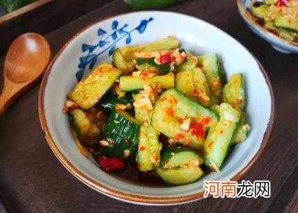 吃了过夜的凉拌黄瓜会怎么样 凉拌黄瓜盖上保鲜膜可以隔夜吃吗