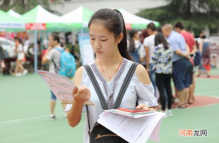 当代父亲怎么化解尴尬？直男想法猜不透，原谅我不厚道地笑了