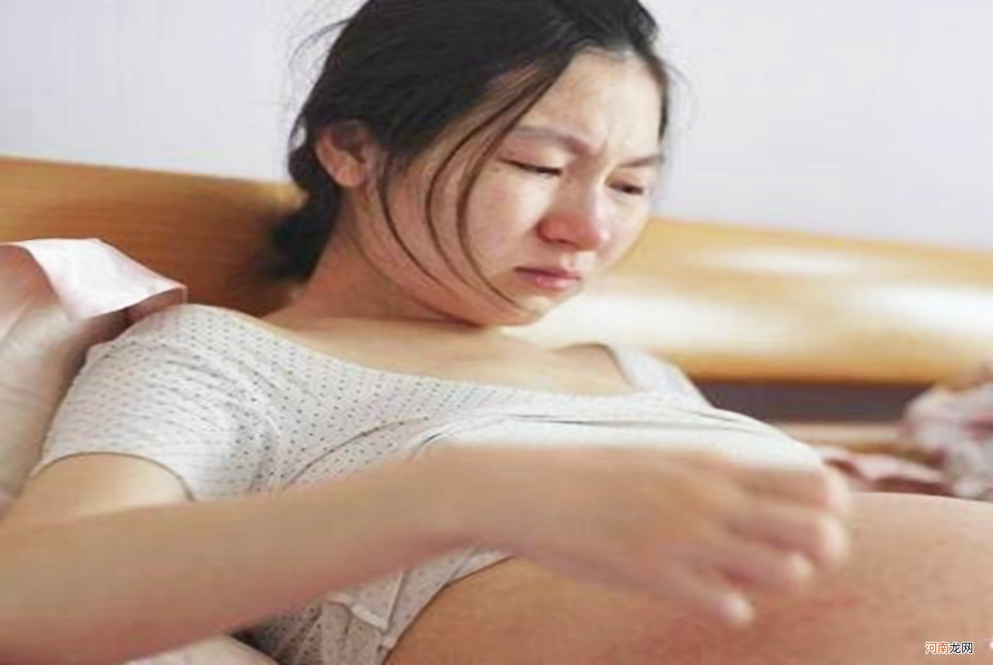 孕晚期“辗转难眠”可能诱发“脐带绕颈”，改善睡眠质量刻不容缓
