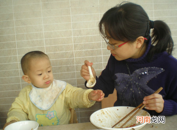 三岁宝宝突然挑食不爱吃饭，小脸红红睡觉不踏实，多数是积食闹的