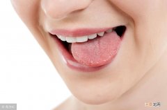 舌头上有白苔是什么原因 舌苔发白是什么原因