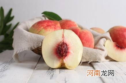 为什么桃子外面是好的但核却发霉了 桃子外面好里面核发霉了能吃吗