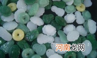 翡翠起雾是什么 翡翠雾跑皮是什么原因