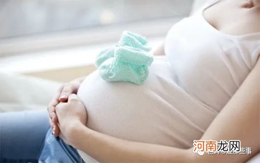月份相同的孕妈，有些显怀有些不显怀，大多和这3个原因有关