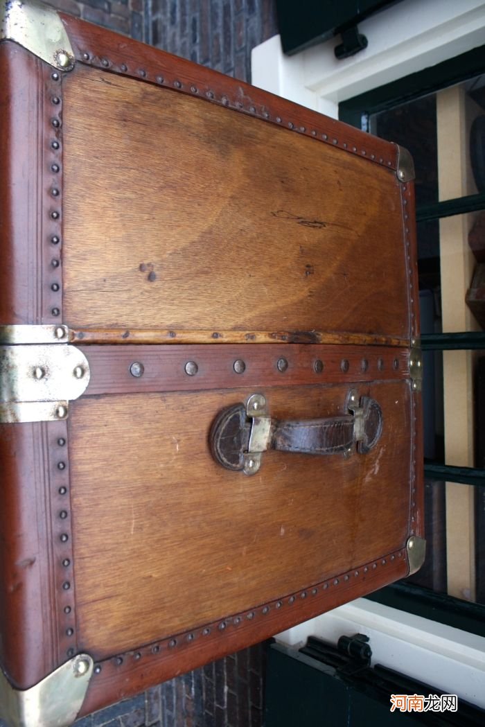 解梦衣柜 梦见柜子衣服