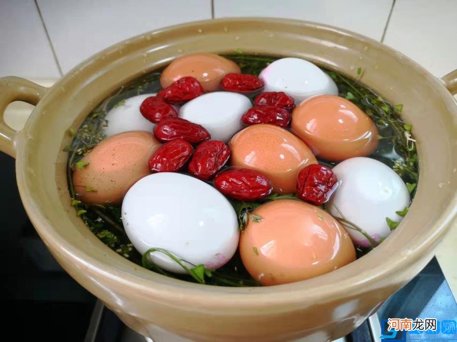 地菜煮鸡蛋的功效 人称“赛灵丹”荠菜煮鸡蛋