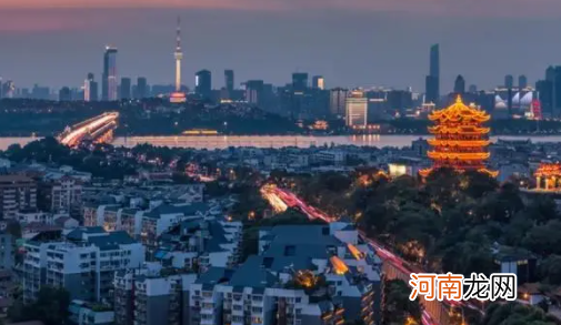 夜上黄鹤楼70岁免票吗