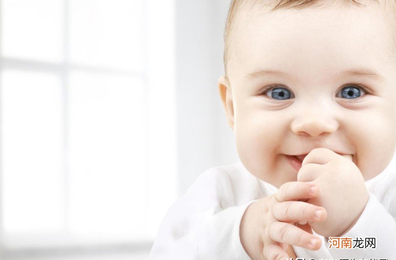 4种疾病可能脸上长小白点 为什么宝宝脸上长小白点