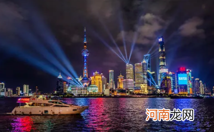上海外滩灯光秀平时周末有吗