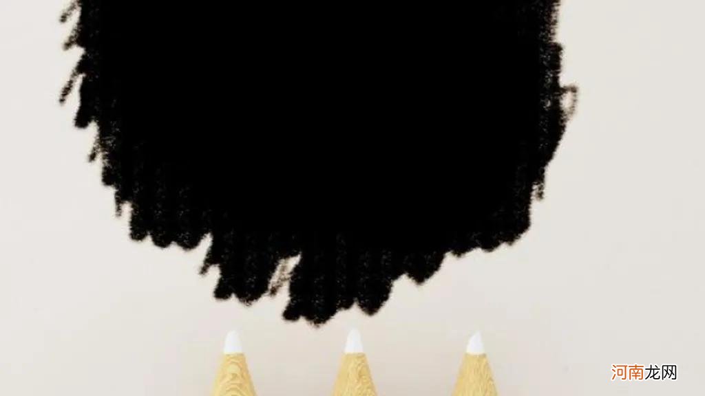 黑色中性笔油怎么洗掉 黑色墨水染在衣服上怎样去除