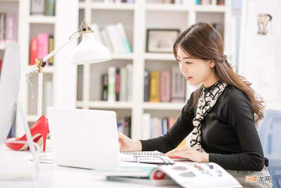 赞美职场女性的句子 对职场女人的赞美词语