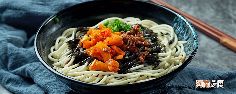 玉米面条可以直接煮吗 玉米面条用什么水煮