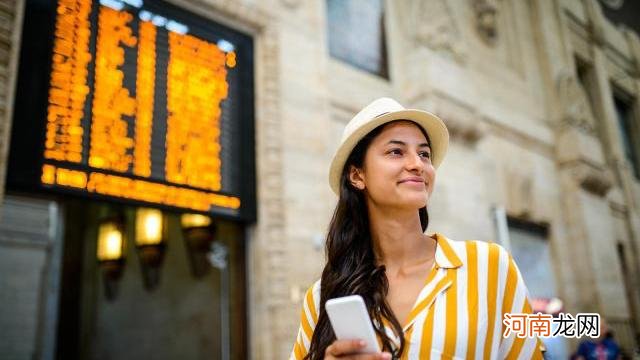 坐飞机提前多久去机场,网上值机提前多久办理?