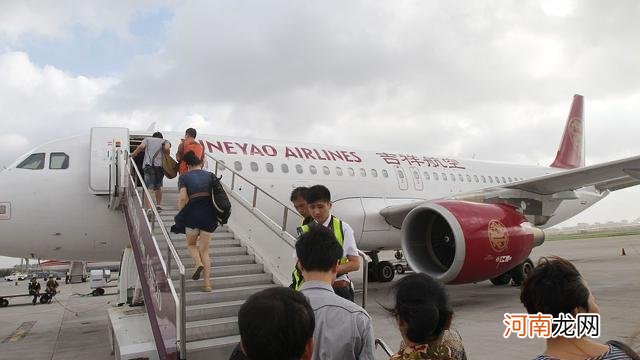 坐飞机提前多久去机场，网上值机提前多久办理？